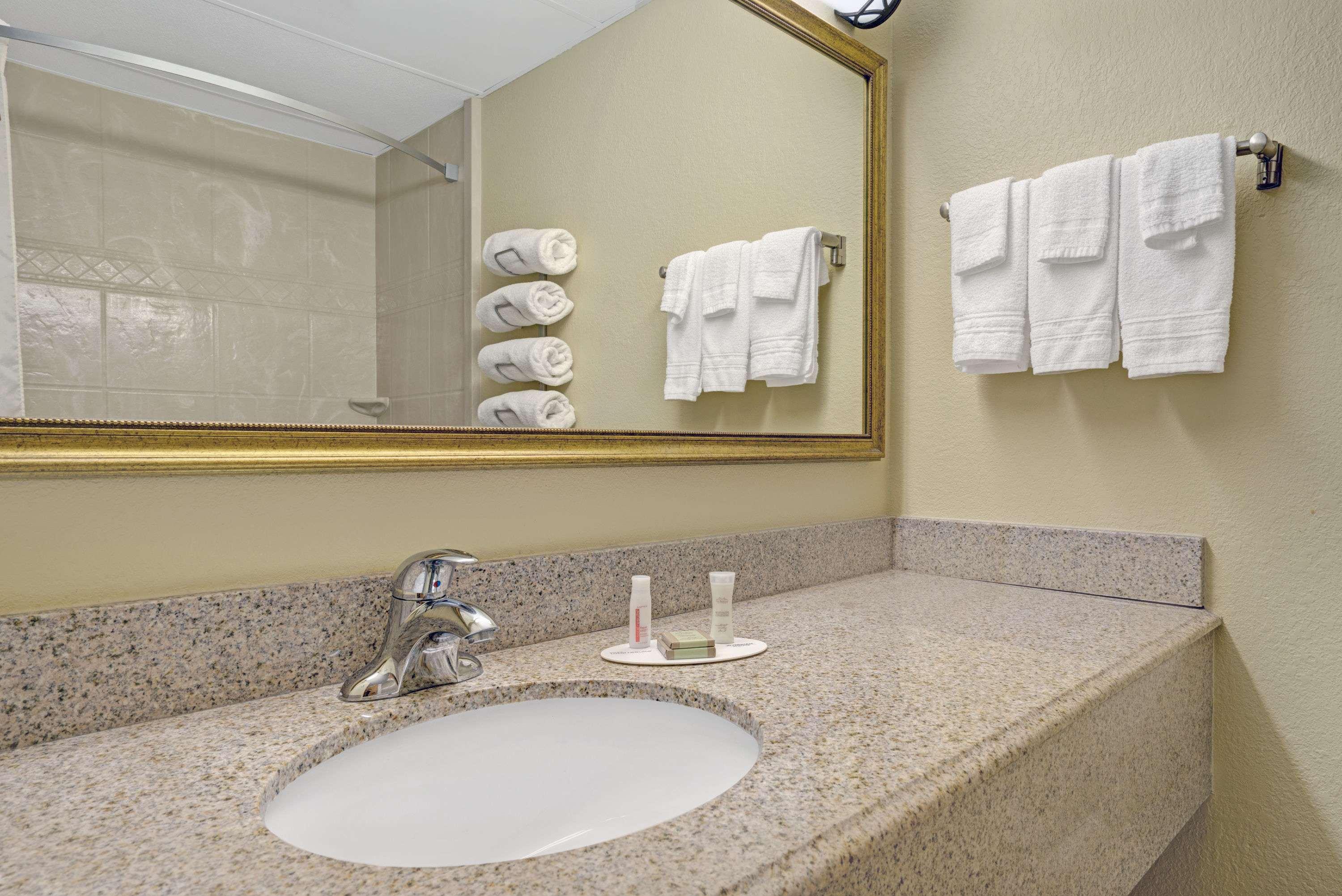 Hotel Super 8 By Wyndham Monticello Esterno foto